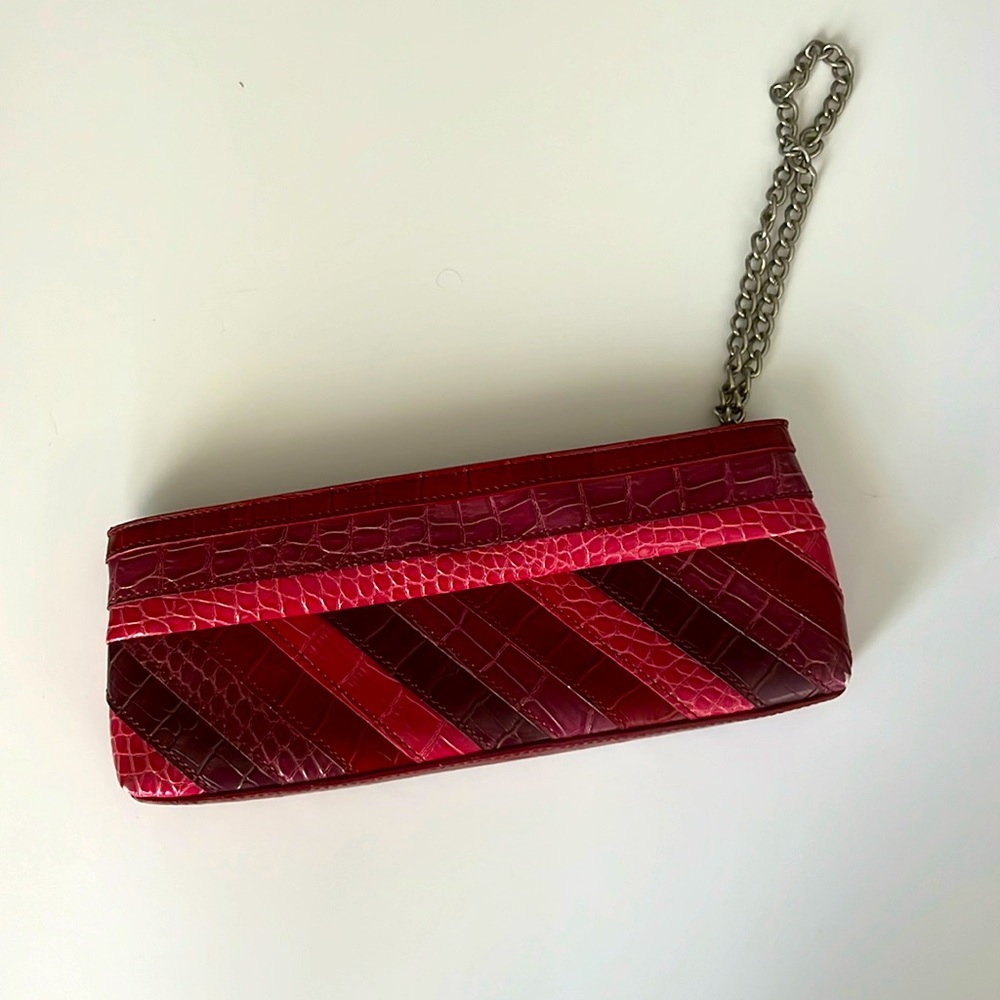 Mexx faux alligator fuschia clutch with chain closure Perfect condition like new